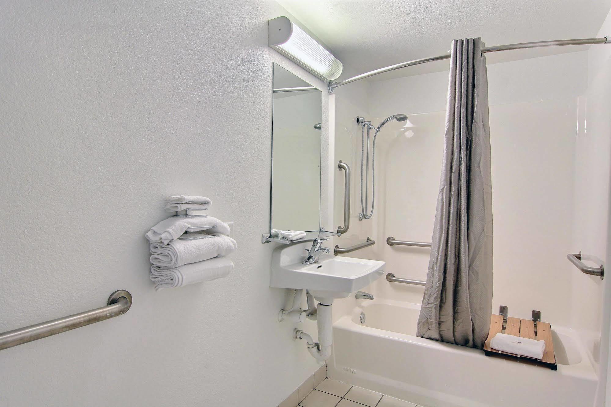 6 Austin, Tx - Downtown Ut 2*