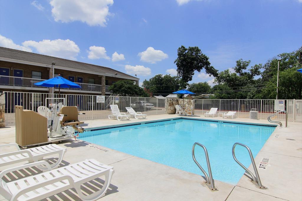 6 Austin, Tx - Downtown Ut 2*